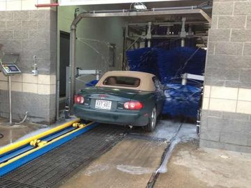 China Autobase Tunnel-type Car Washing System Stable Safe With Muting Materials supplier